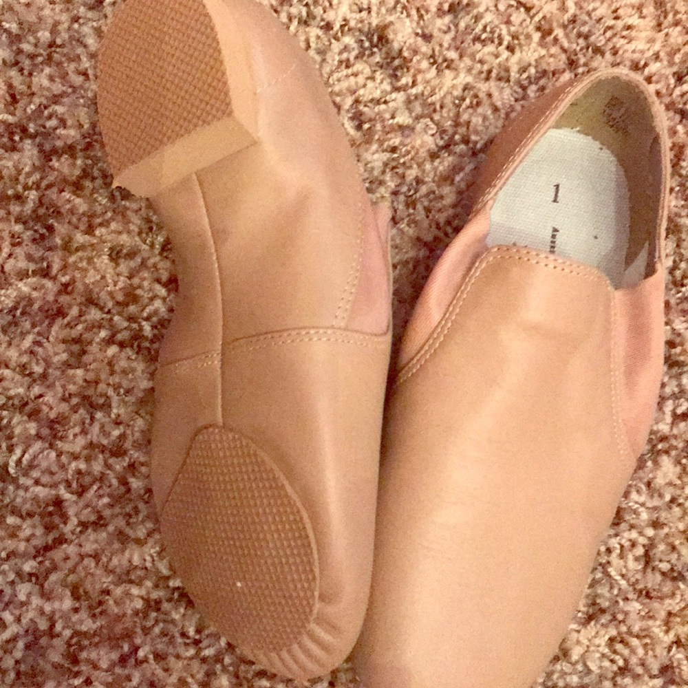 Tan jazz dress shoes size 1